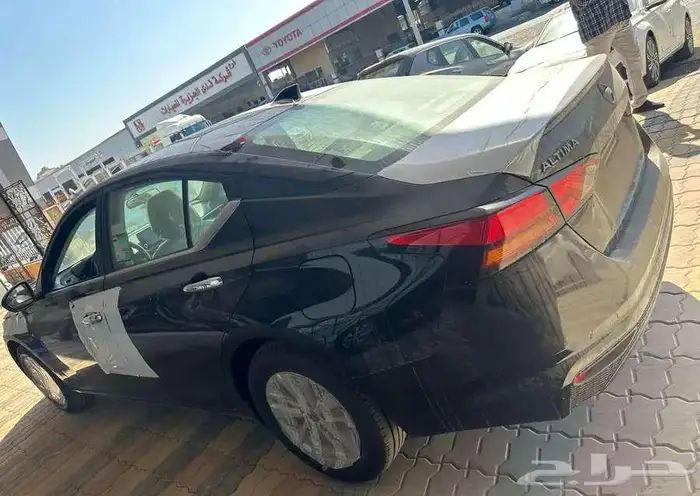 نيسان التيما S ستاندر 2025 اصفار 4