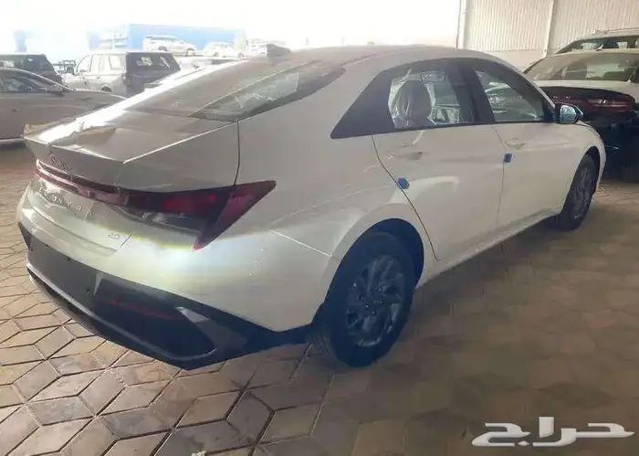 هيونداى النترا 2025 4