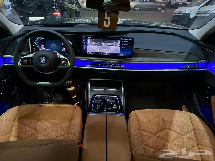 بي ام دبليو 735i موديل 2026 اسود خليجي 19