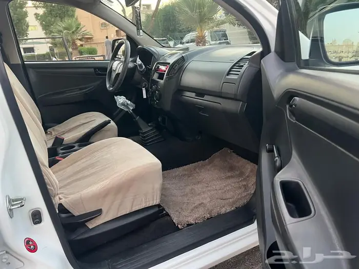 ايسوزو ديماكس غمارتين 2018 نظيفة جدا 10