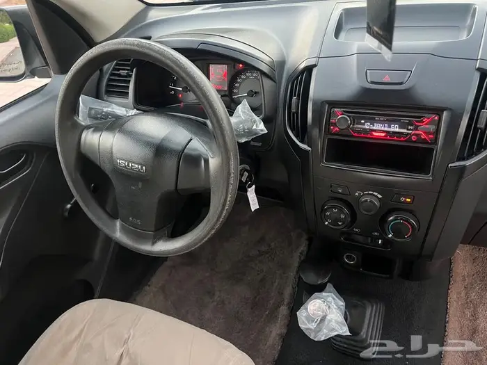 ايسوزو ديماكس غمارتين 2018 نظيفة جدا 11