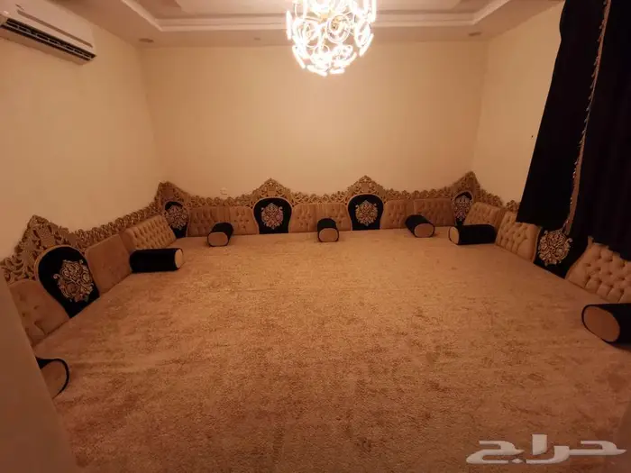 اثاث نظيف للبيع مع مطبخ 9
