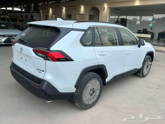 تويوتا راف فور XLE بنزين 2024 متاح اقساط و كاش 3