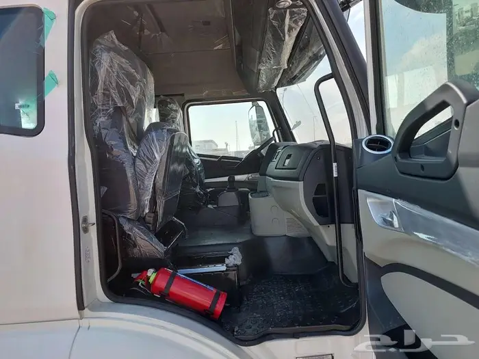 شاحنة سينو ترك HOWO NX440 4X2 اوتوماتيك 2025 6