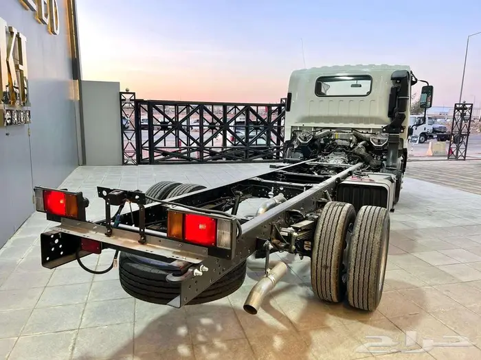 ايسوزو دينا 2025متوفر جميع الاحجام معرض خالد.. 2