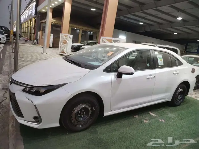 تويوتا - كورولا - ابيض 2025 7