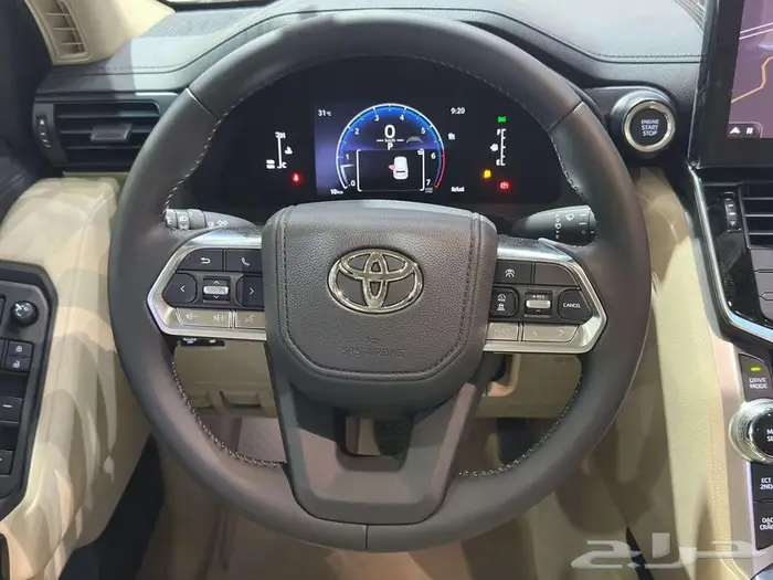 تويوتا لاندكروزر GXR L3 بنزين 2025 سعودي 7