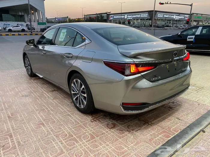 لكزس ( ES250 ) AA ستاندر 2025 بريمي 6