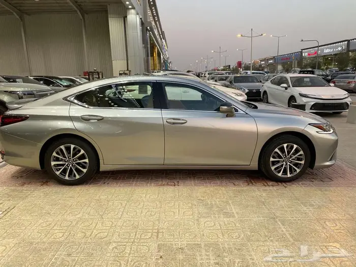 لكزس ( ES250 ) AA ستاندر 2025 بريمي 4