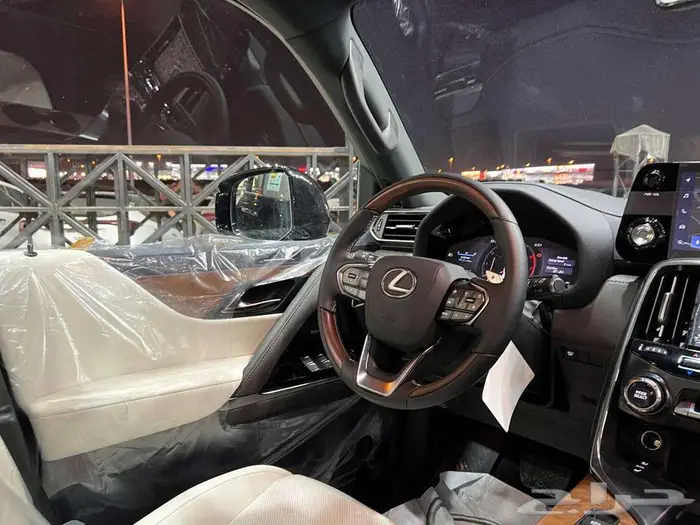 ليكزس LX600 F SPORT BB كاش وتقسيط 7