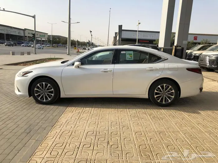 لكزس ES250 2025 استاندر سعودي 11