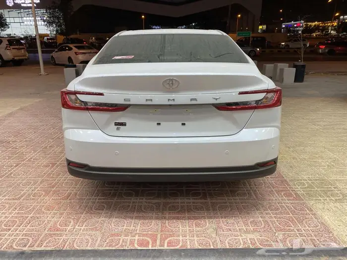 تويوتا كامرى E موديل 2025 سعودى 7