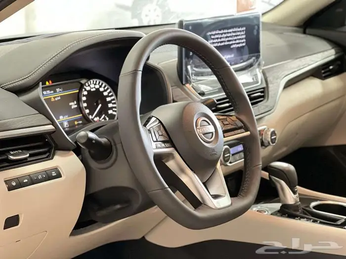 نيسان التيما نص فل SV 2025 واستاندر اسود عرض خاص 8