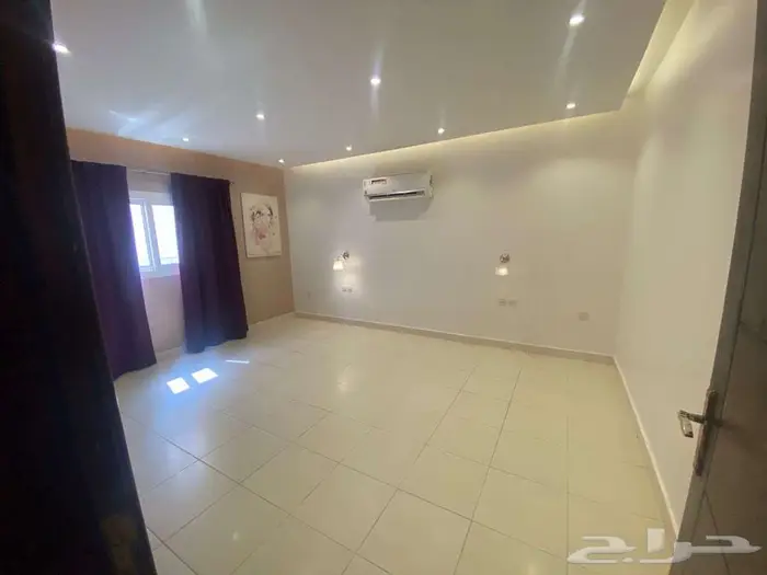 شقة راقية للإيجار   حي العليا   موقع مميز جدا 5