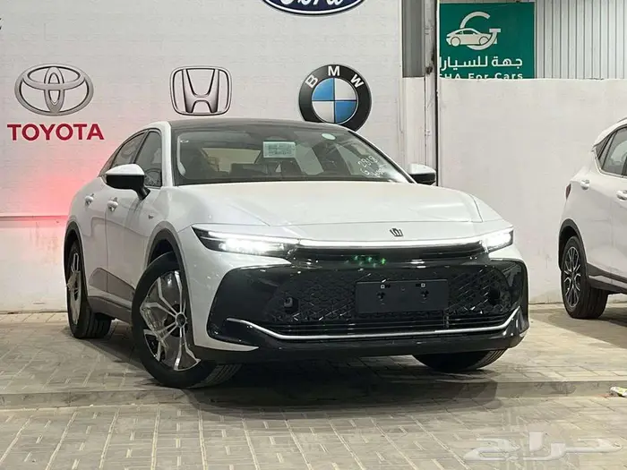 كراون بريميوم موديل 2025 اصفار سعودي كاش واقساط جميع البنوك 3