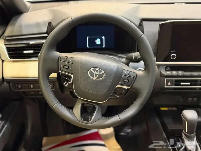 تويوتا كامري LE بنزين 2025 استمتع بأداء فائق وقسط مرن 6