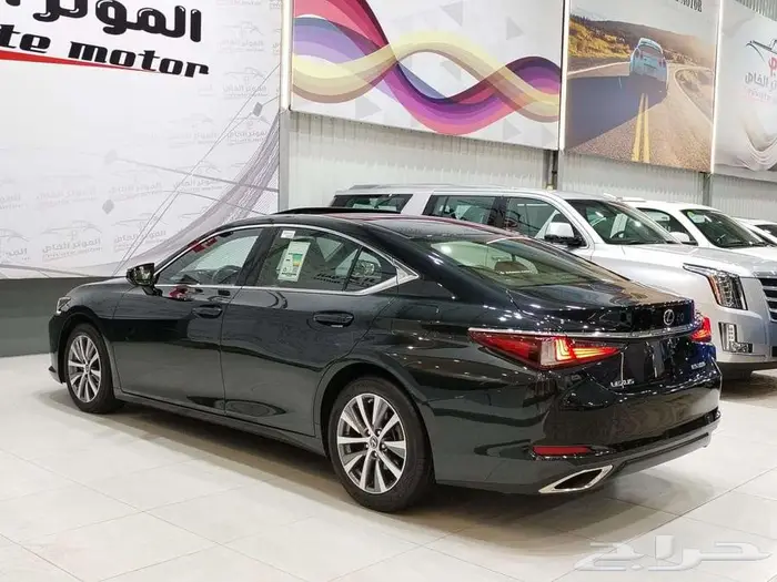 لكزس 2020 ES350 اسود 5
