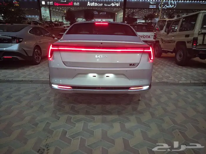 كيا K8 استندر GL بنزين 2026 1