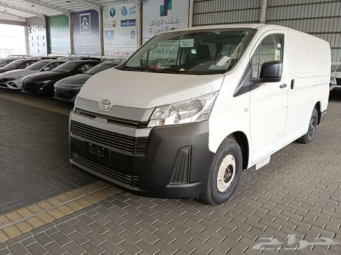 تويوتا باص بضاعه سقف منخفض ديزل جير عادي م 2025 - سعودي 5