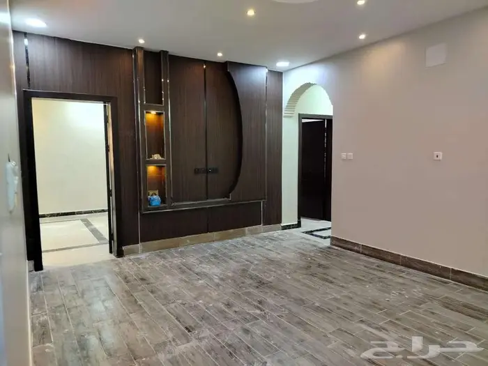 شقق للبيع حي الضاحيه السابع 5 غرف ب 420 الف 5