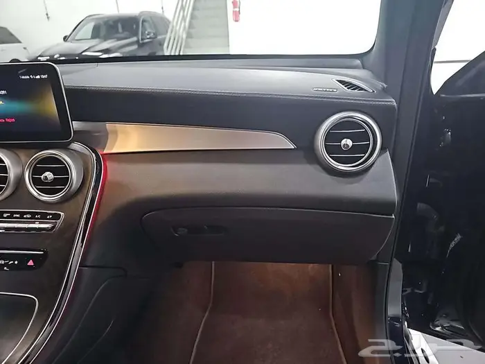 مرسيدس GLC 300 2023 بسعر 242 الف واصل لباب البيت 16