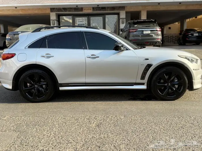انفنتي QX70S 2015 7