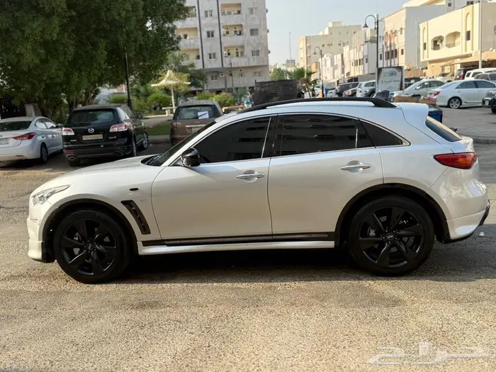 انفنتي QX70S 2015 3