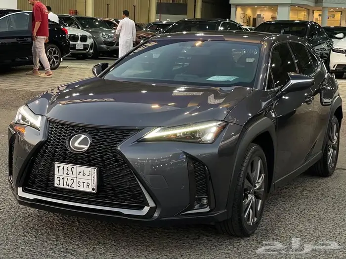 لكزس UX 2023 F sport شبة جديد 0
