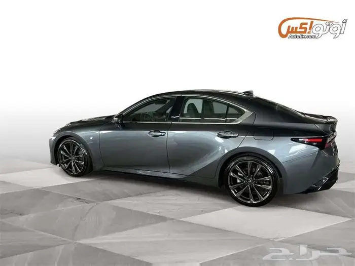 2024 لكزس IS 350 F سبورت 3