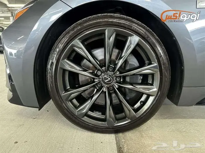 2024 لكزس IS 350 F سبورت 6