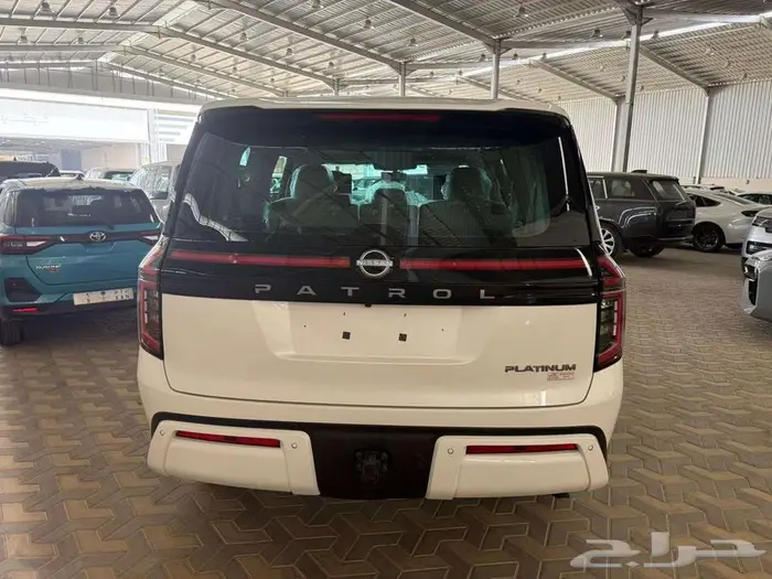 نيسان بلاتنيوم موديل2025ممشى 4700 كم 4