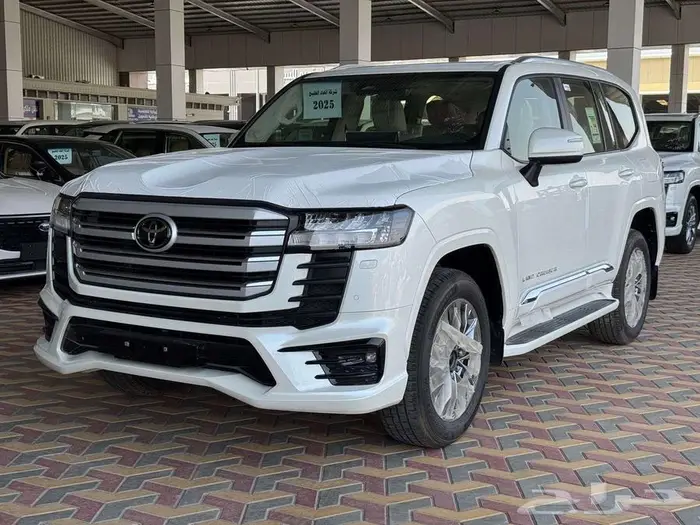 تويوتا لاندكروزر GXR 5 S بنزين 2025 كاش و اقساط 1