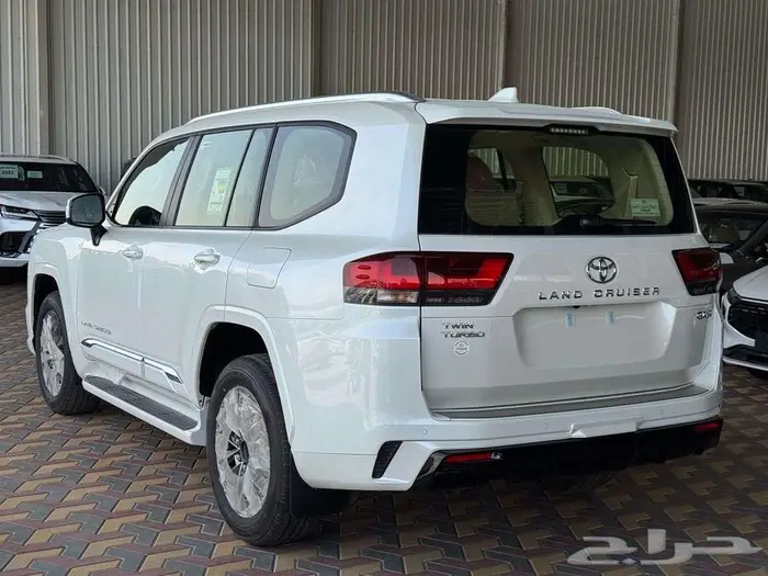 تويوتا لاندكروزر GXR 5 S بنزين 2025 كاش و اقساط 5