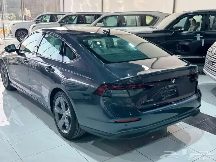 هوندا اكورد EX نص فل 2025 رادار لون رمادي 3