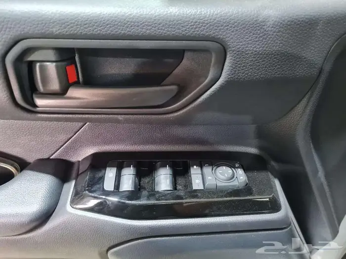 تويوتا برادو الفئه TXL1 بنزين الموديل 2025 كاش و اقساط 8