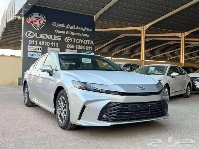 تويوتا كامري ستاندرد بنزين 2025 كاش واقساط ودفعتين 1