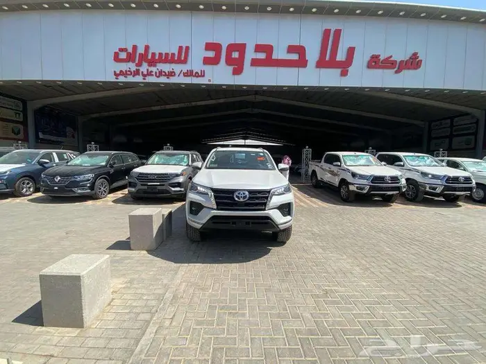 تويوتا فورتشنر بنزين 6سلندر ابيض سعودى2025 6