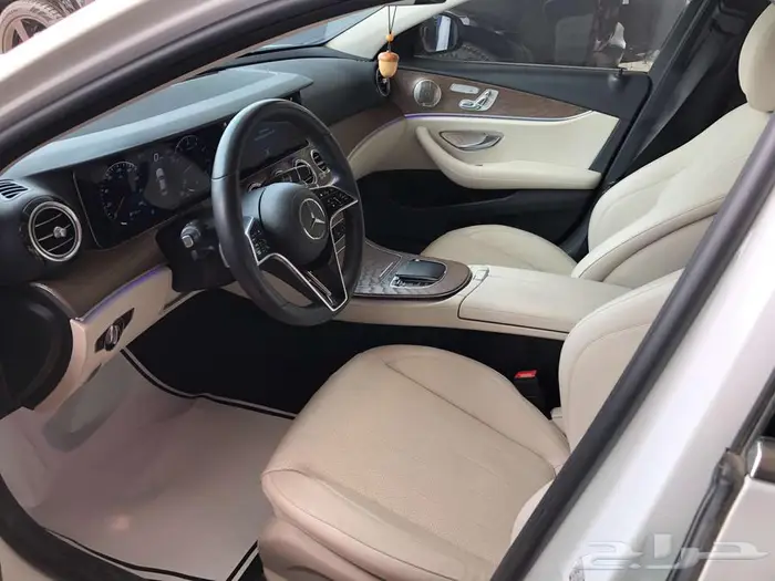 مرسيدس E350 موديل 2021 ابيض 10