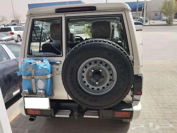 تويوتا لاندكروزر ربع موديل 2023 3
