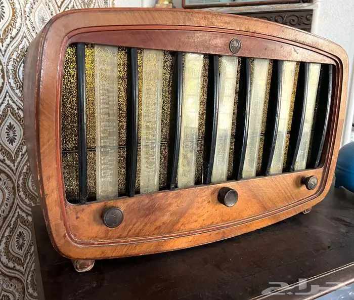 راديو قديم تحفة جميلة 1