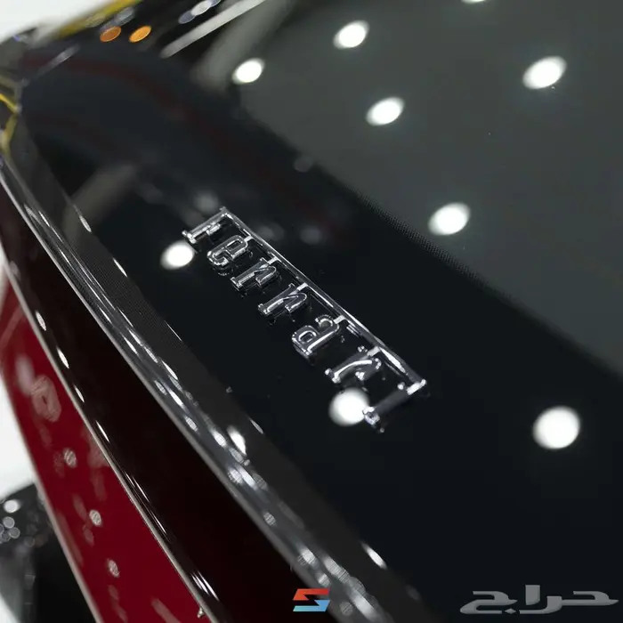 فيراري 12 سلندر موديل 2025 17