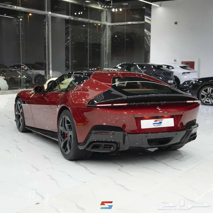 فيراري 12 سلندر موديل 2025 3