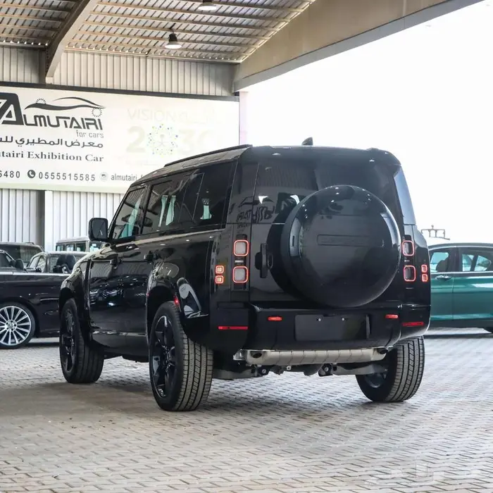 ديفندر وارد كندا p400 موديل 2025 13