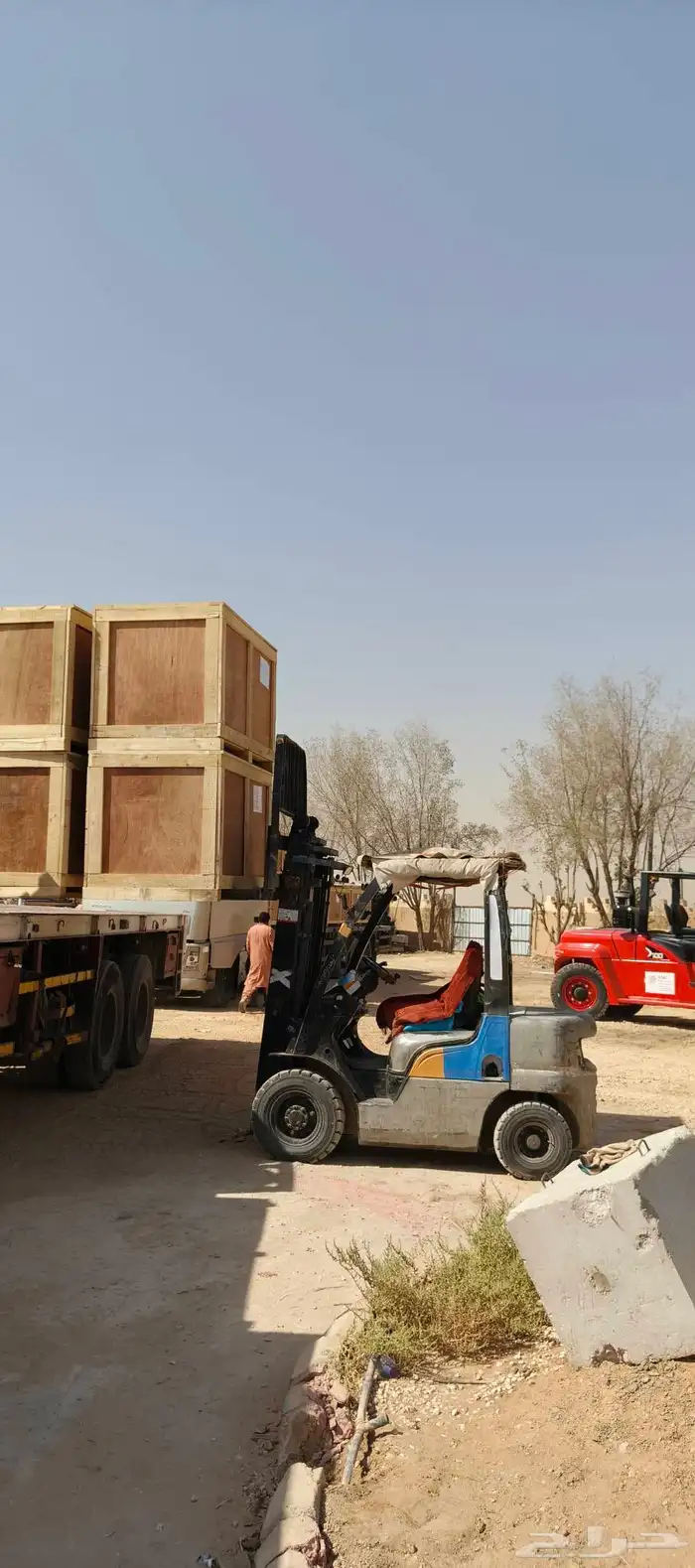 يتوفر لدينا رافعه شوكيه للإيجار الشهري واليومي 3