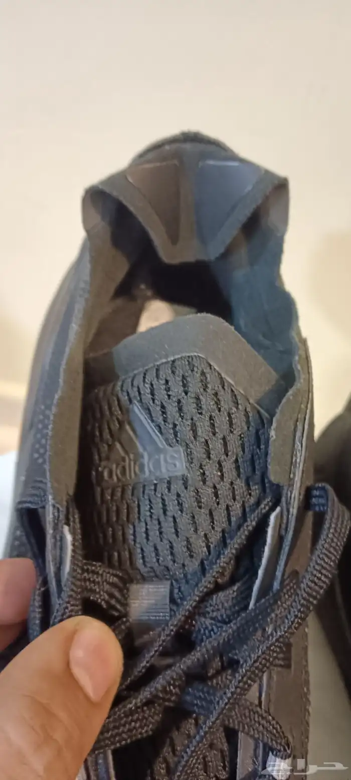 اديداس شوذ أصلي مقاس 42 2