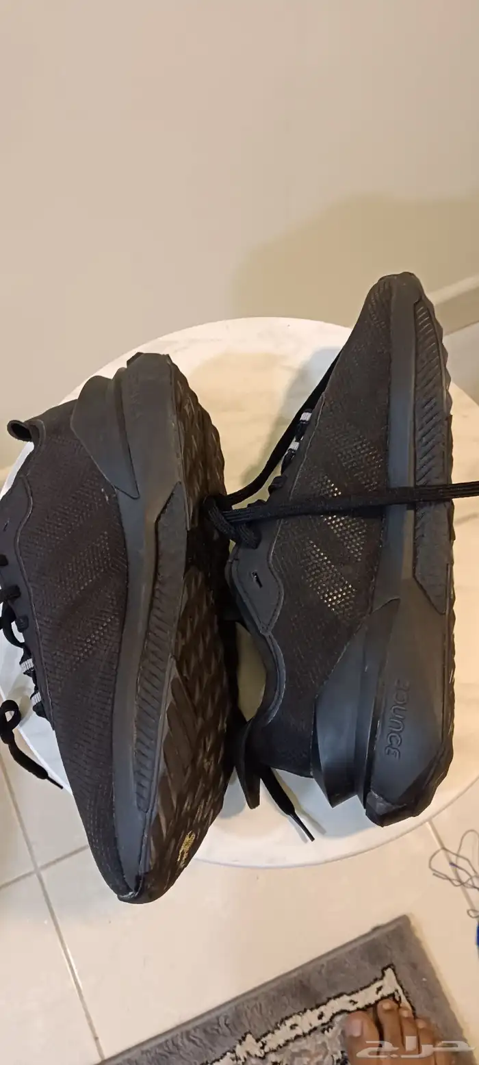 اديداس شوذ أصلي مقاس 42 0