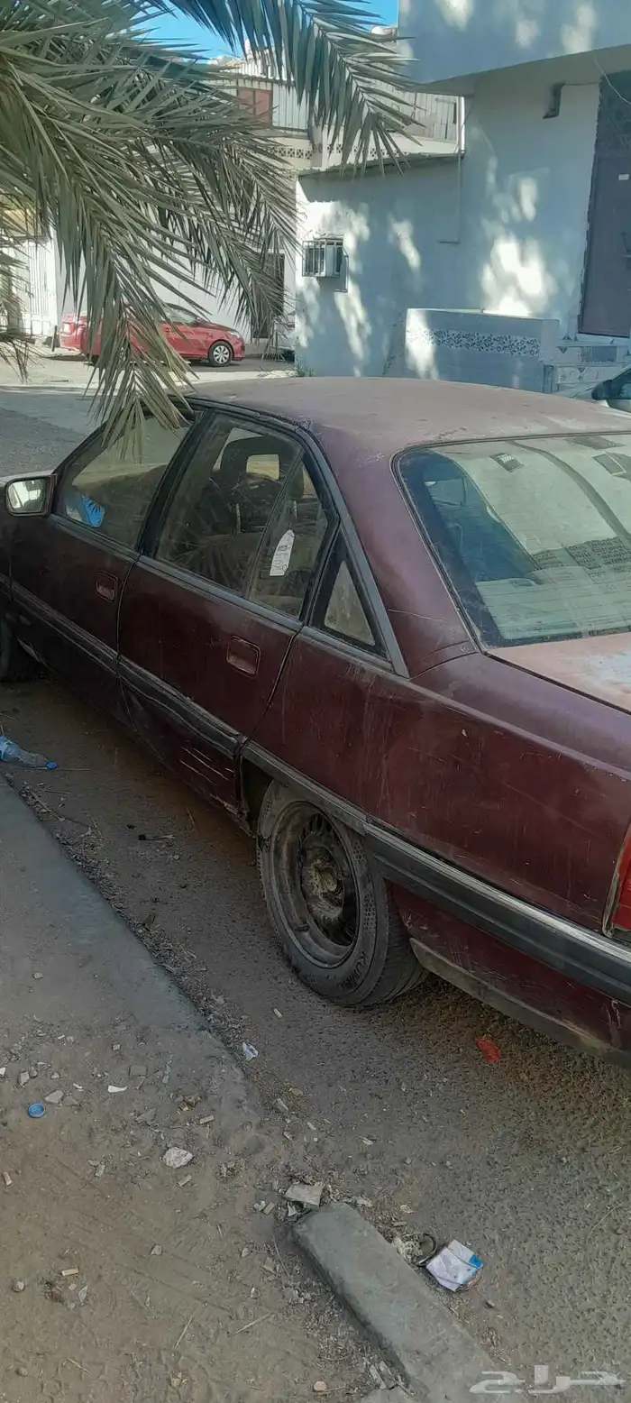 سياره اوبل اومكا موديل 93 للبيع استماره بها سنه وثمن اشهر 1