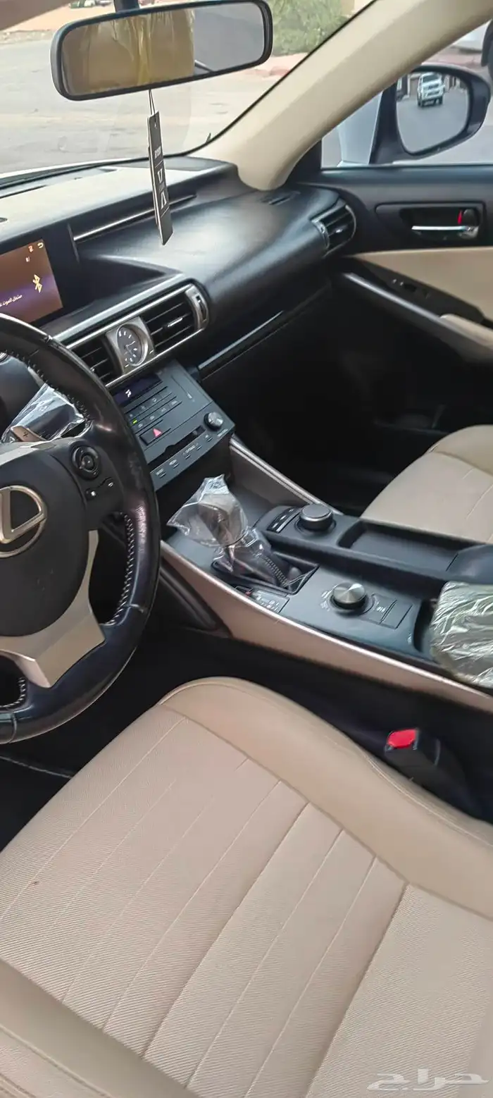لكزس 2016 ls200t 8