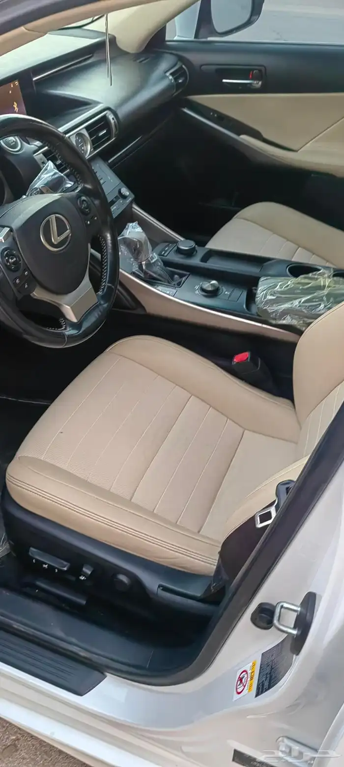 لكزس 2016 ls200t 6