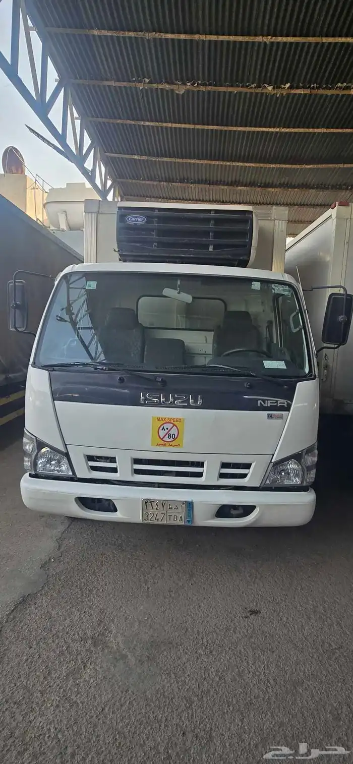 دينا اسوزو 4ونص طن تبريد موتر بلد العداد 73الف مفحوص مجدد 0